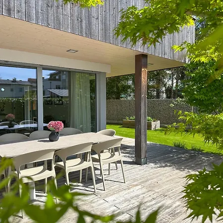 Apartment Two - Premium Seekirchen, Lichtdurchflutetes 3-zimmer-apartment Mit Terrasse Und Grüner Oase