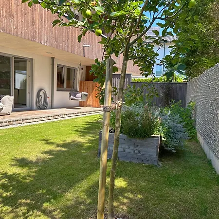 Apartment Two - Premium Seekirchen, Lichtdurchflutetes 3-zimmer-apartment Mit Terrasse Und Grüner Oase Seekirchen am Wallersee
